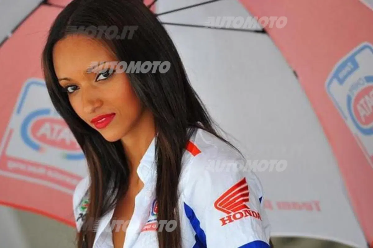 iLike@Umbrella Girls 2013 (15)