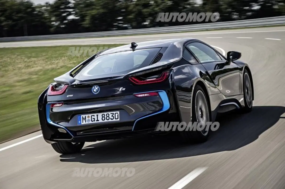 BMW i8: un video ufficiale ne spiega il design