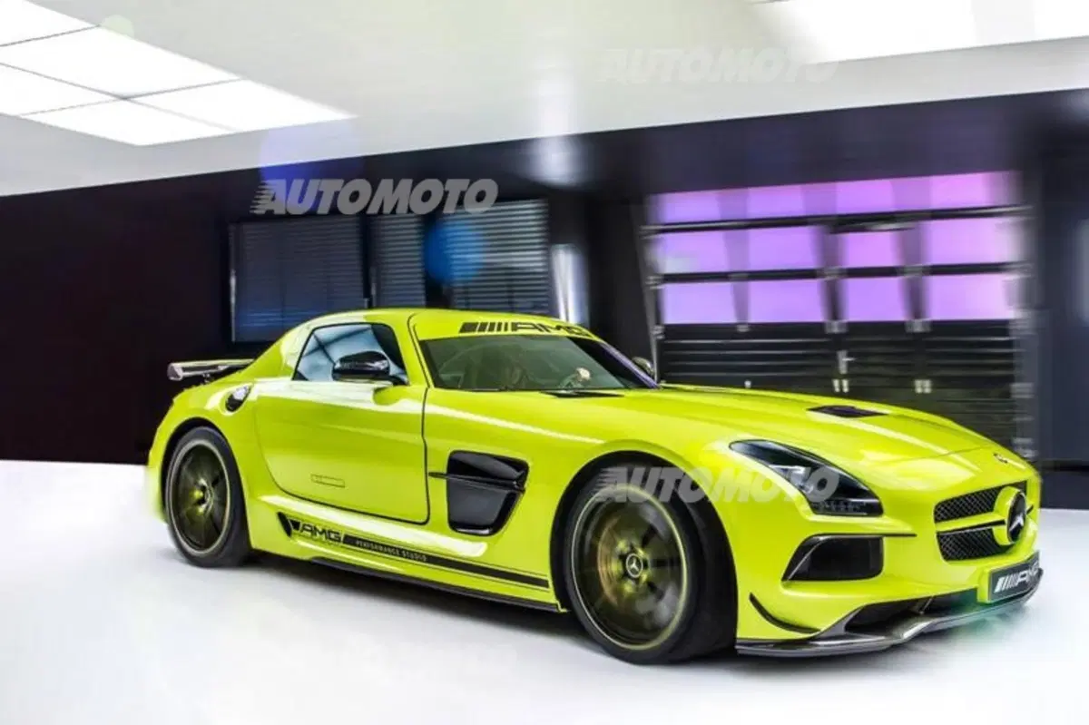 Mercedes-Benz SLS AMG Black Series: l'esemplare dell’AMG Performance Studio (3)