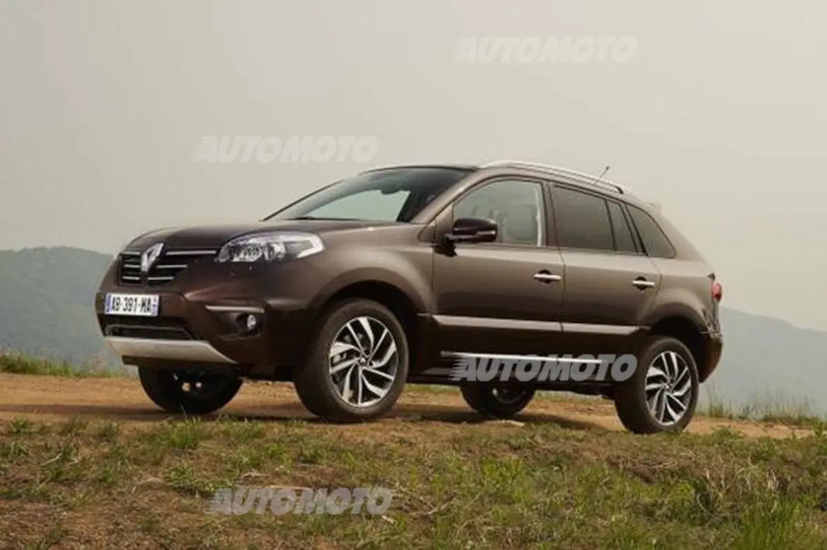 Renault Koleos restyling: tutti i dettagli e i prezzi per l'Italia (4)