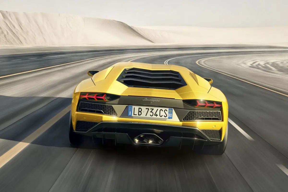 Lamborghini Aventador S, controllo totale [Video] (6)