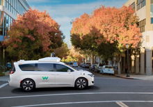 Google, svelata la Chrysler Pacifica Hybrid di Waymo