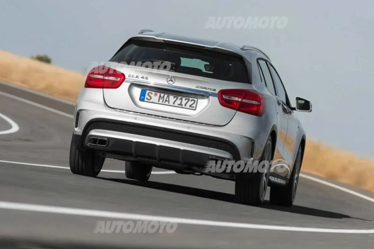 Mercedes-Benz GLA 45 AMG: foto e informazioni ufficiali (5)