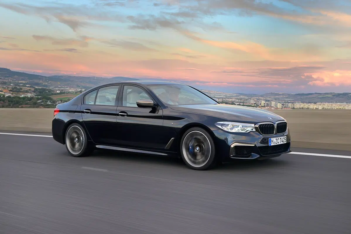 BMW M550i xDrive, quasi M5 ma 4WD