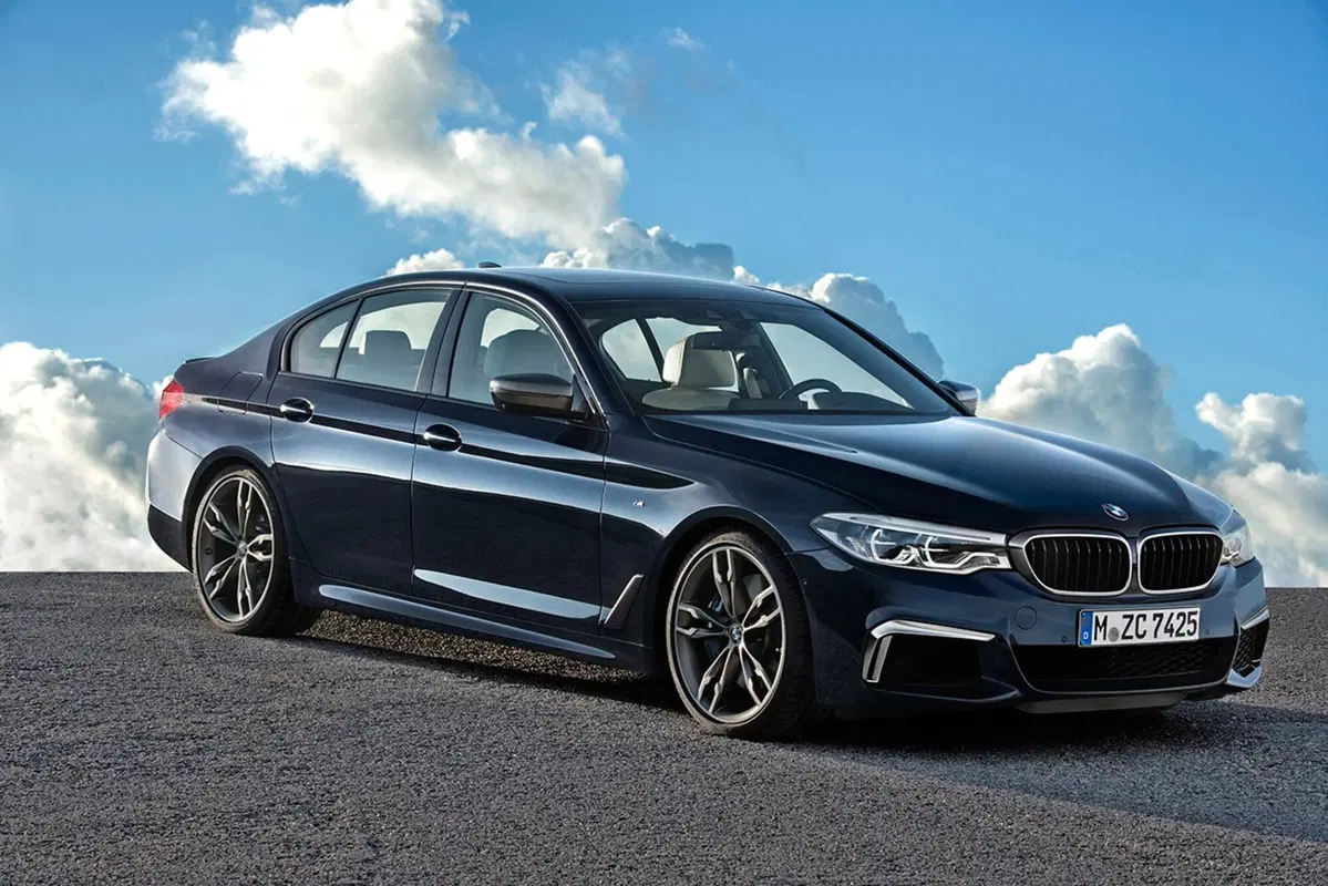 BMW M550i xDrive, quasi M5 ma 4WD (6)