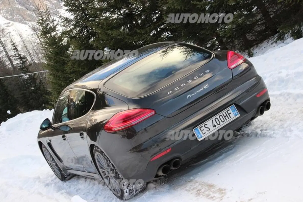 Porsche Panamera 4S restyling (22)
