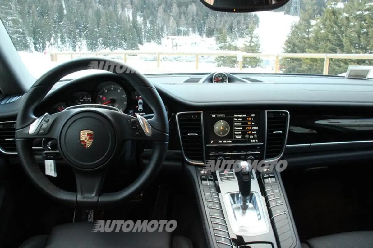 Porsche Panamera 4S restyling (29)