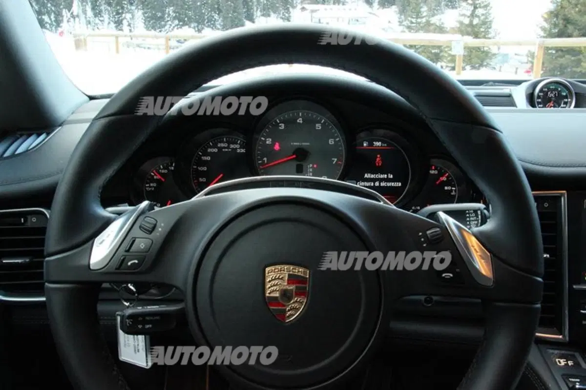 Porsche Panamera 4S restyling (35)