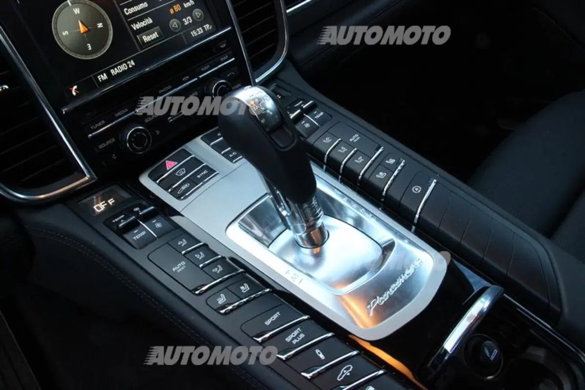Porsche Panamera 4S restyling (39)