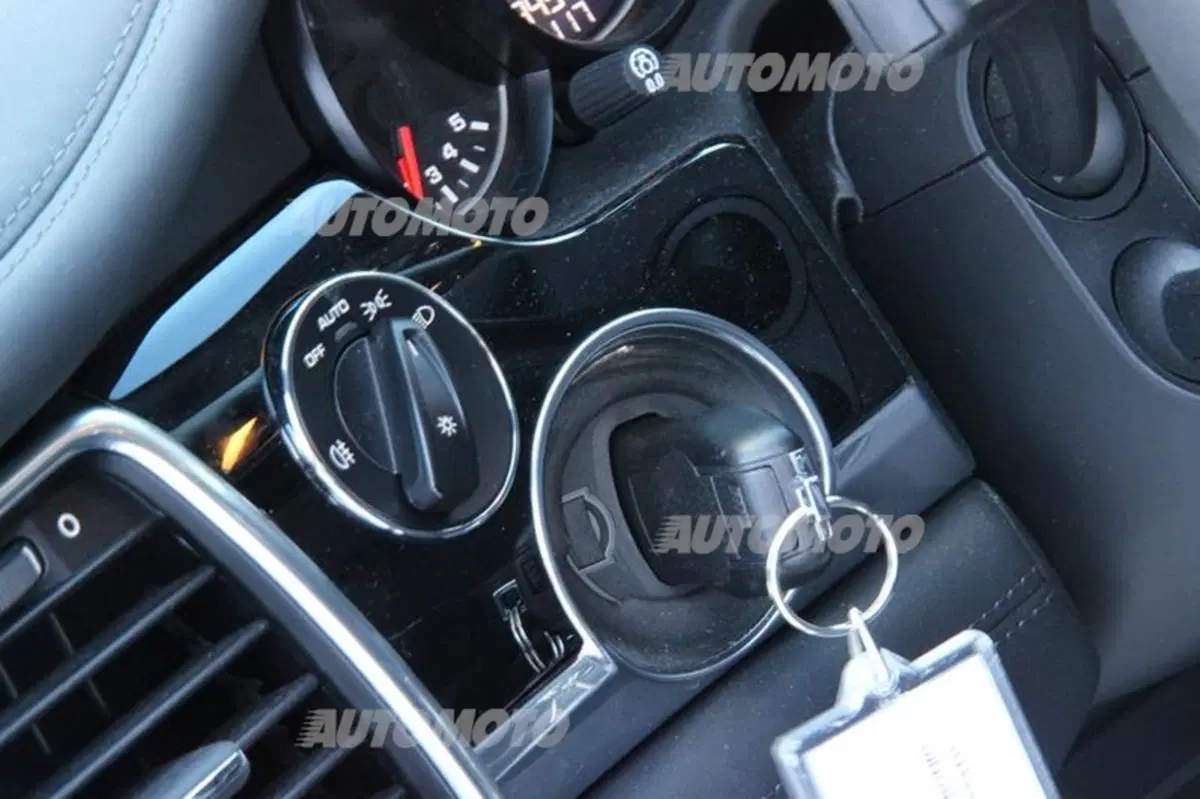 Porsche Panamera 4S restyling (40)
