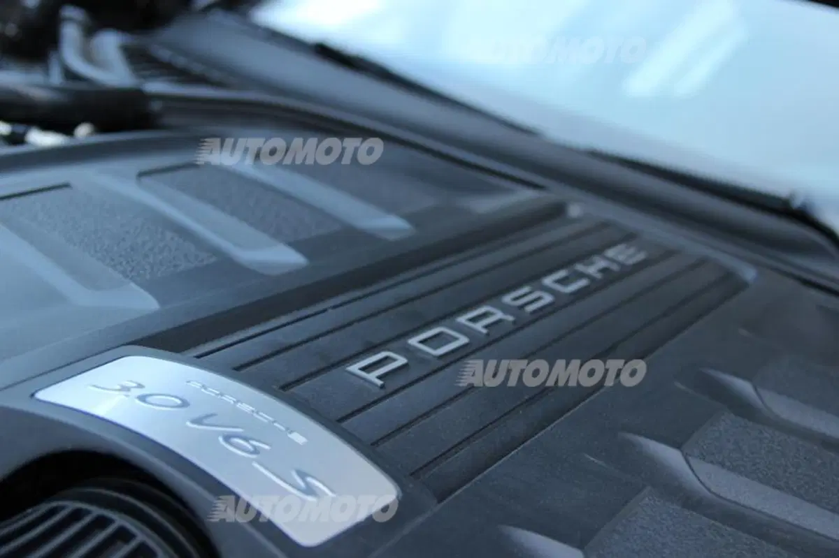 Porsche Panamera 4S restyling (59)
