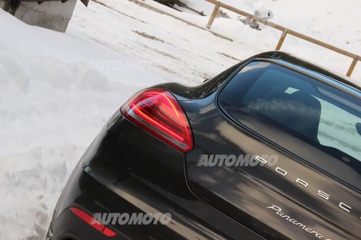 Porsche Panamera 4S restyling (79)