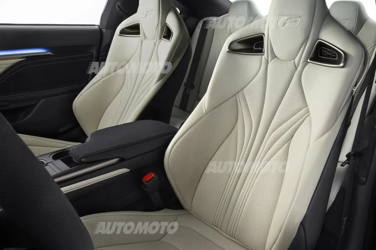 Lexus RC F: ecco la nuova coupé sportiva da 450 CV (30)