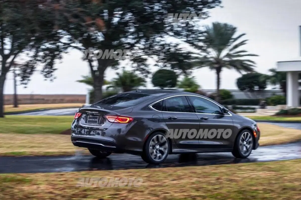 Nuova Chrysler 200: immagini e dettagli ufficiali (2)