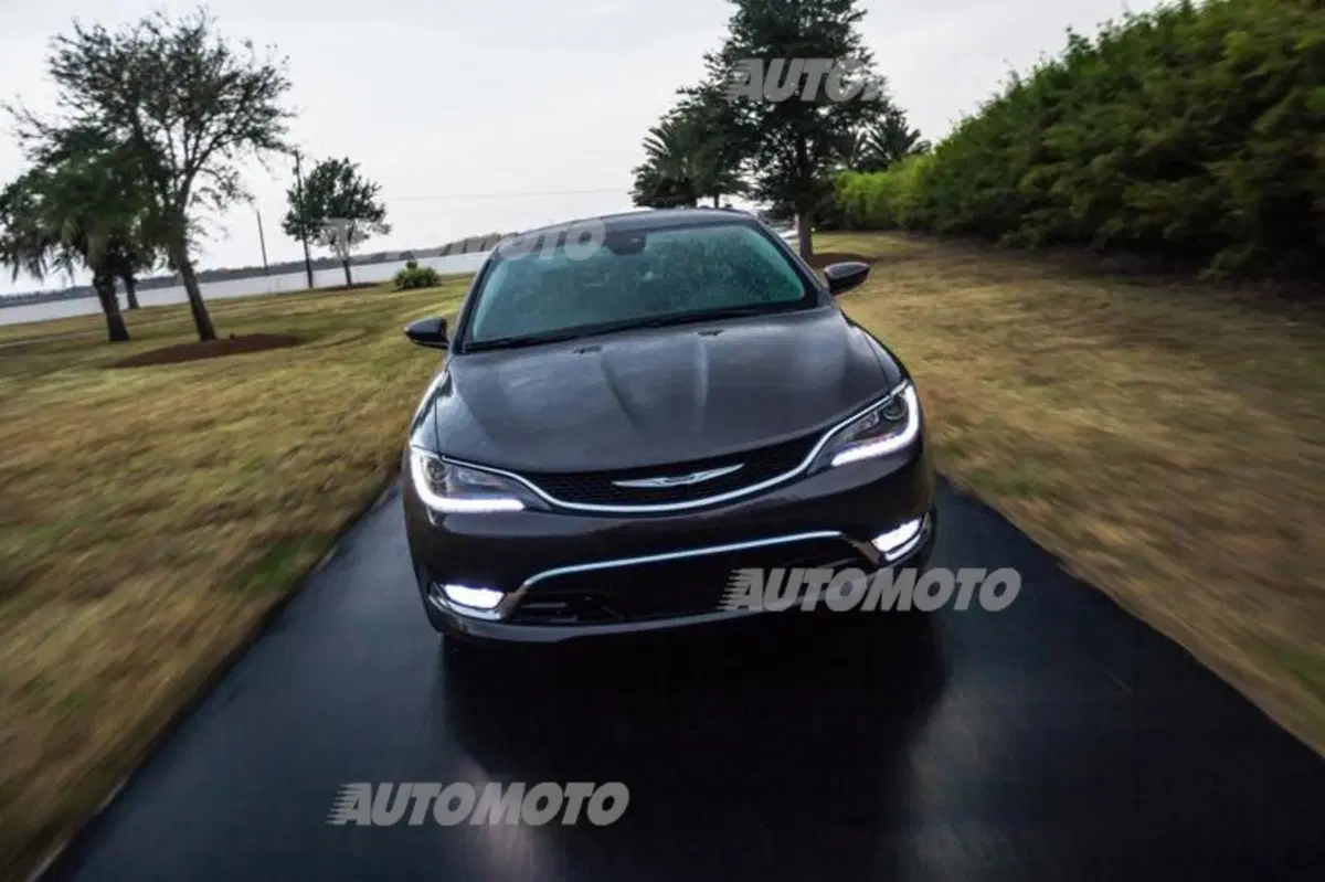 Nuova Chrysler 200: immagini e dettagli ufficiali (10)
