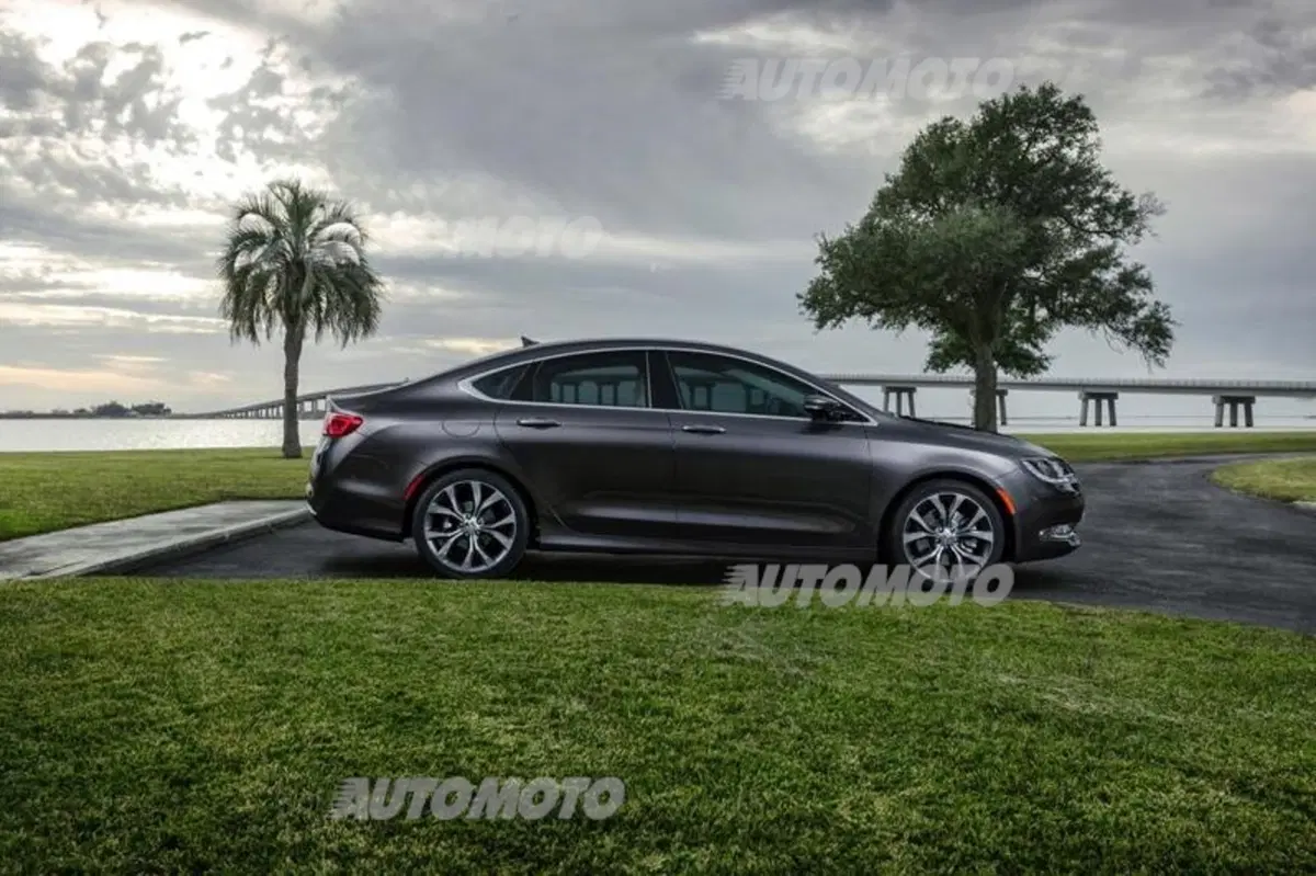 Nuova Chrysler 200: immagini e dettagli ufficiali (16)