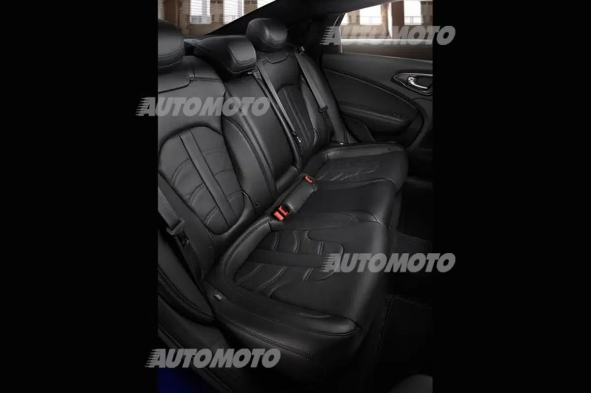 Nuova Chrysler 200: immagini e dettagli ufficiali (27)