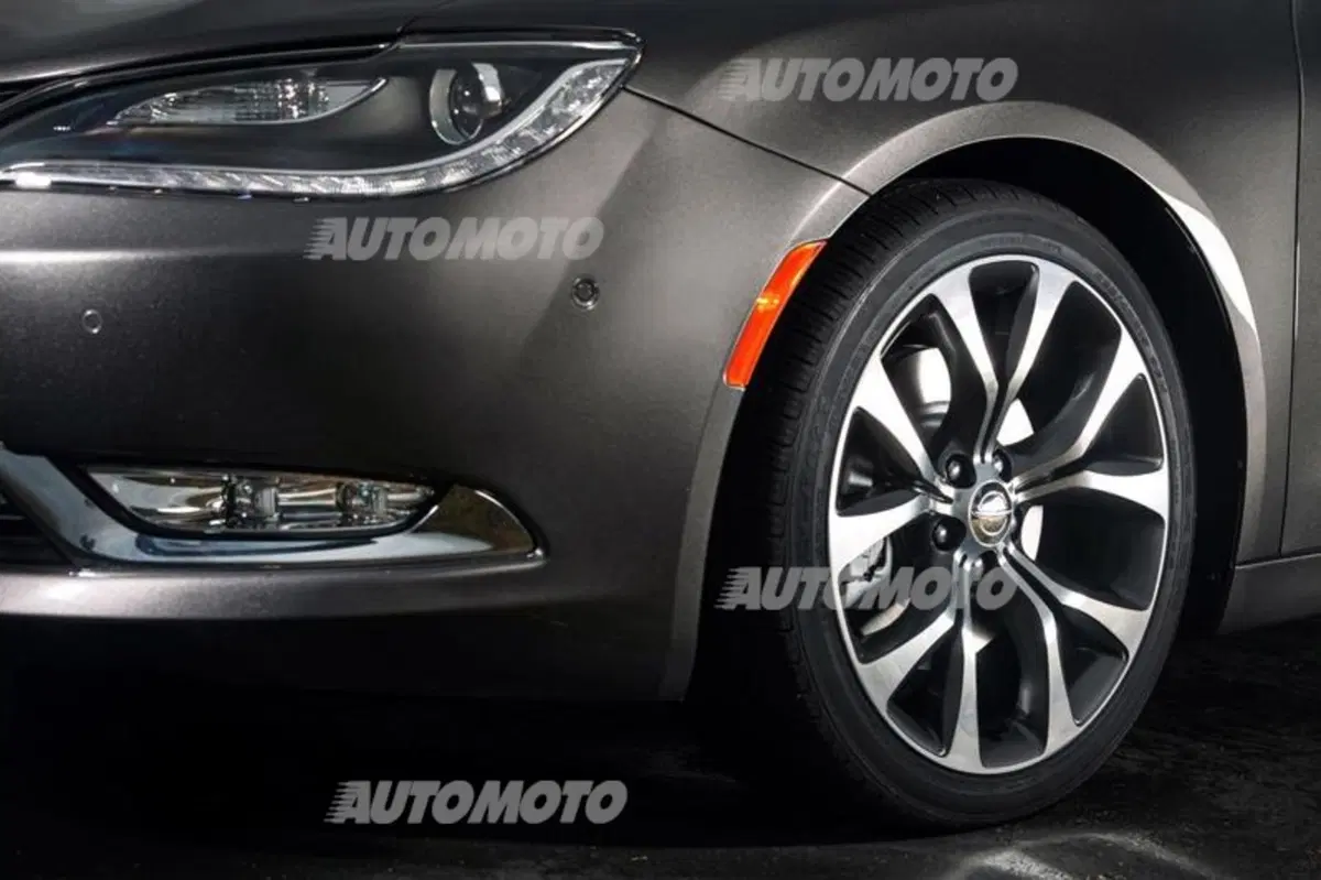 Nuova Chrysler 200: immagini e dettagli ufficiali (35)