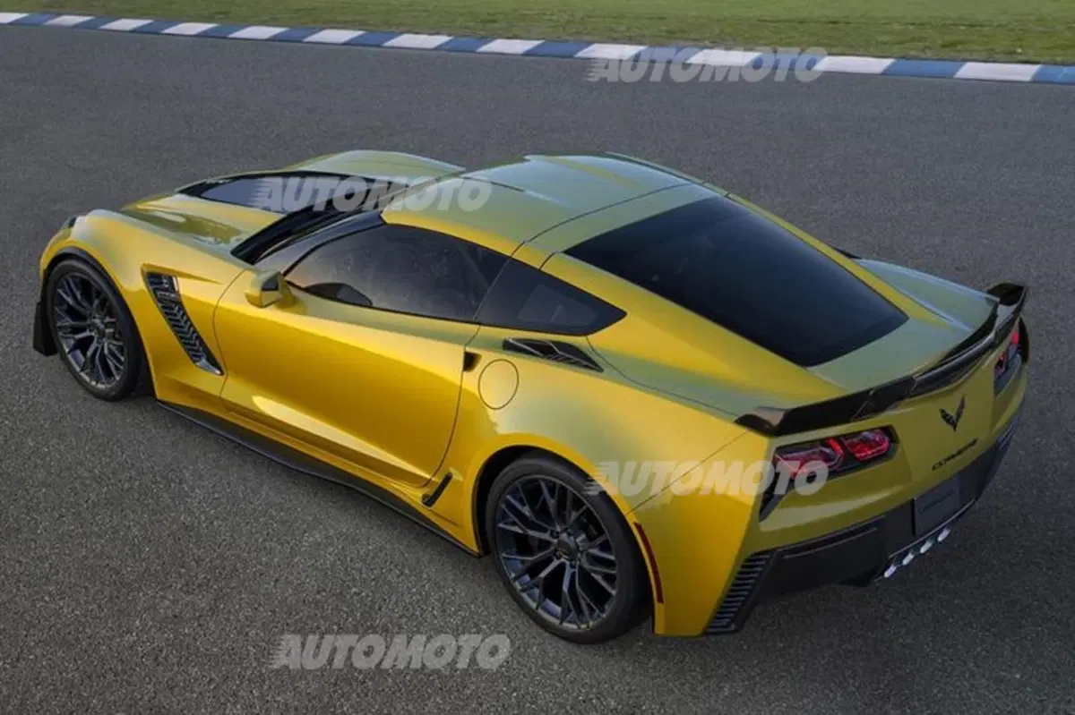 Nuova Corvette Z06: immagini e dati ufficiali (2)