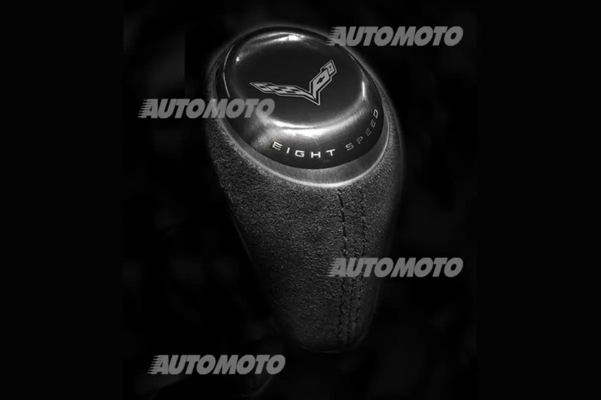 Nuova Corvette Z06: immagini e dati ufficiali (16)