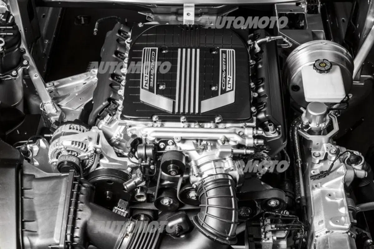 Nuova Corvette Z06: immagini e dati ufficiali (17)