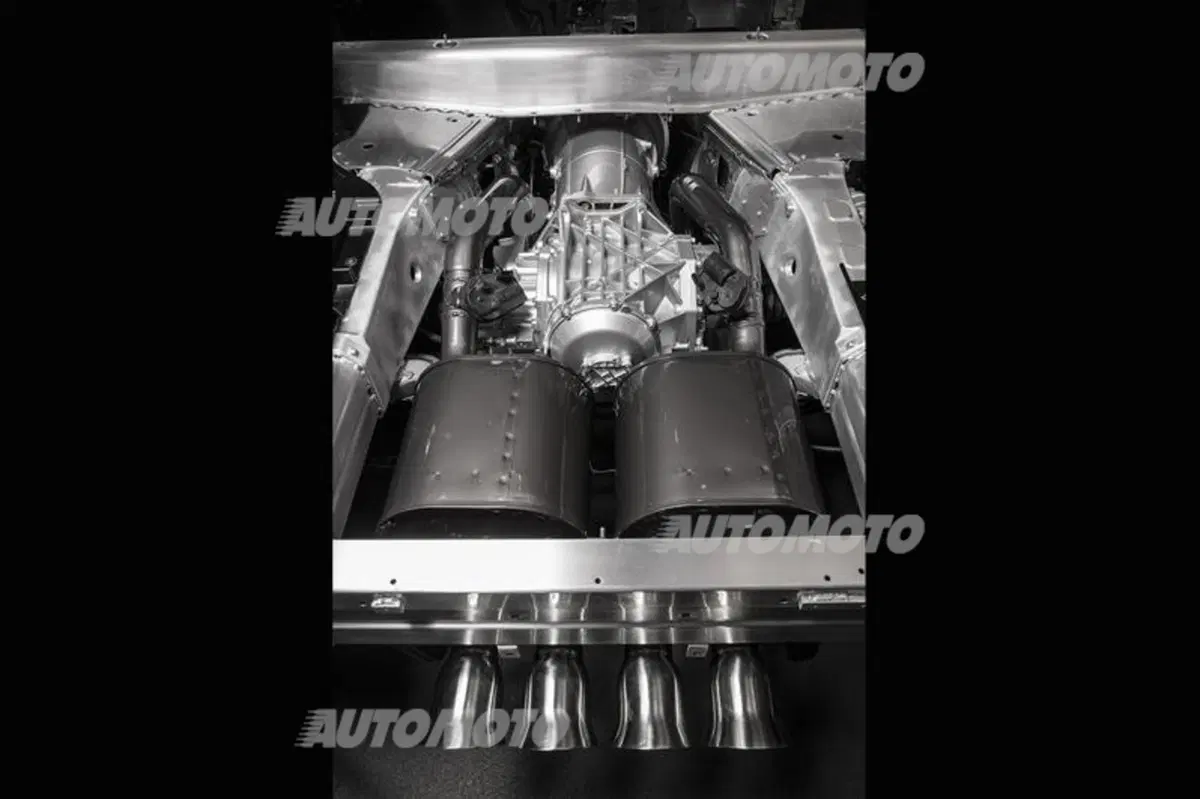 Nuova Corvette Z06: immagini e dati ufficiali (18)