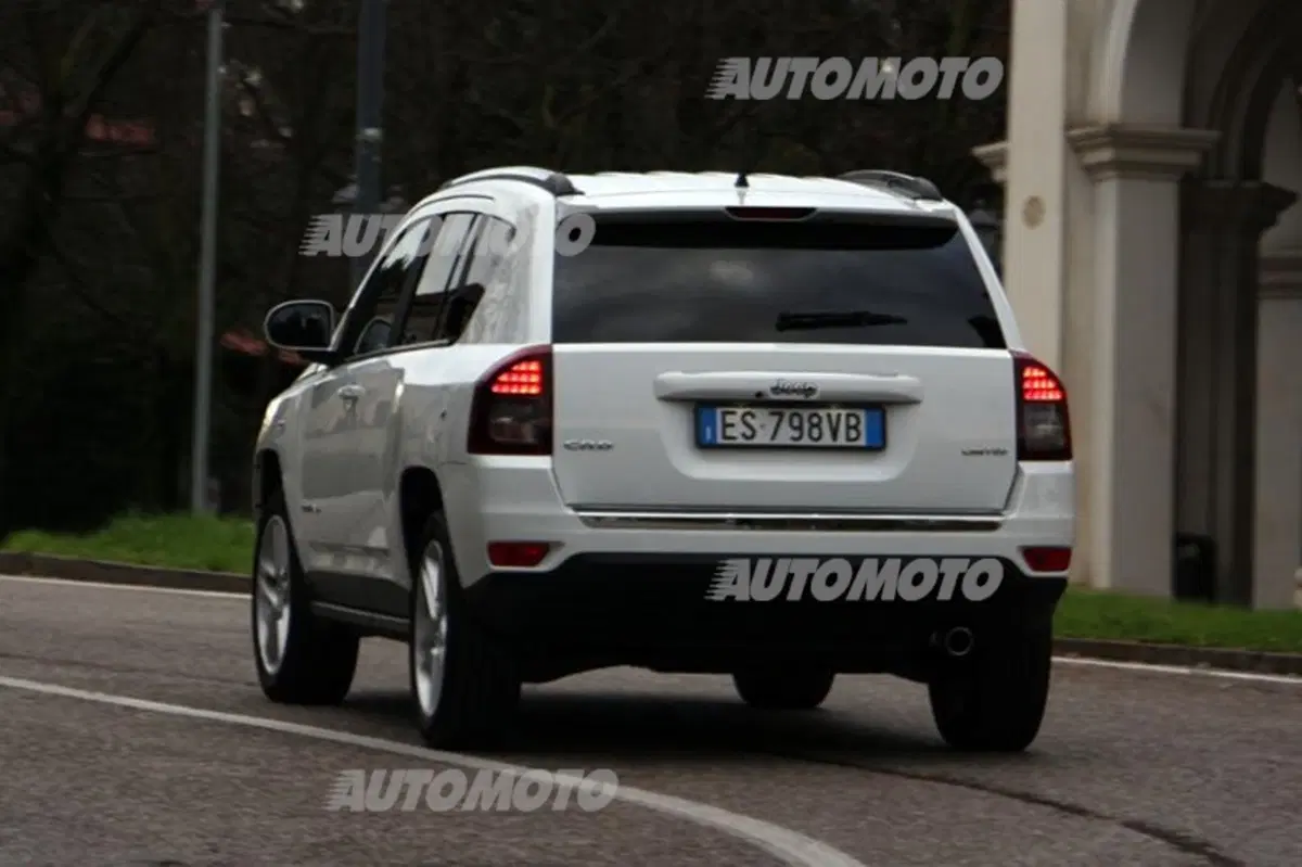 Jeep Compass (13)