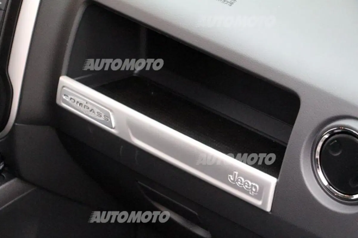 Jeep Compass (40)