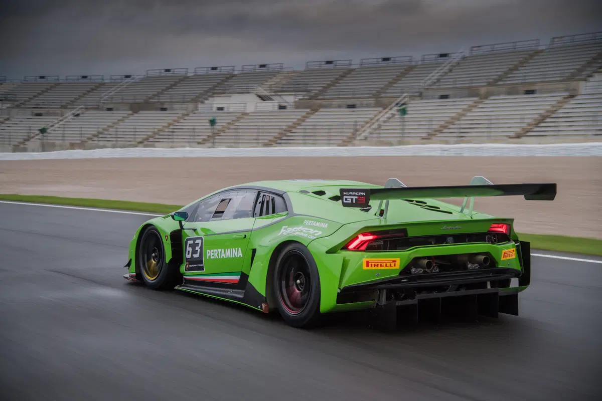 Lamborghini Huracán GT3 [Video prova in pista] (7)