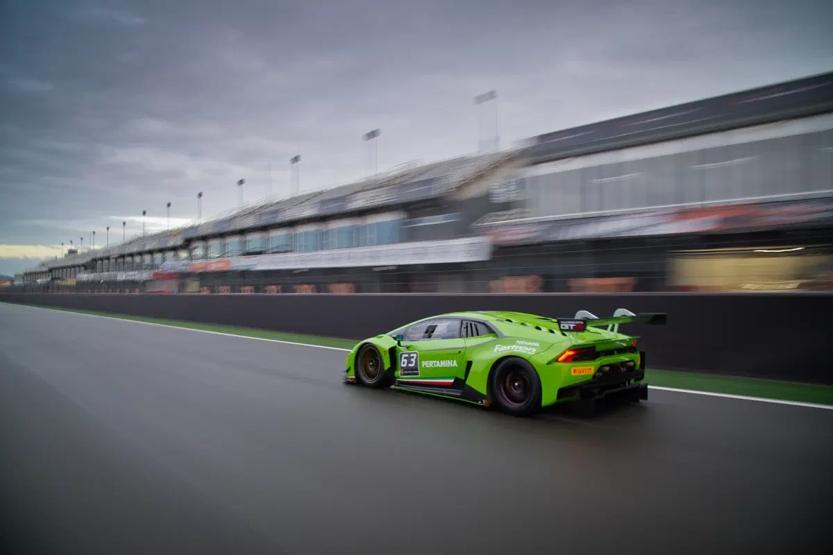 Lamborghini Huracán GT3 [Video prova in pista] (10)