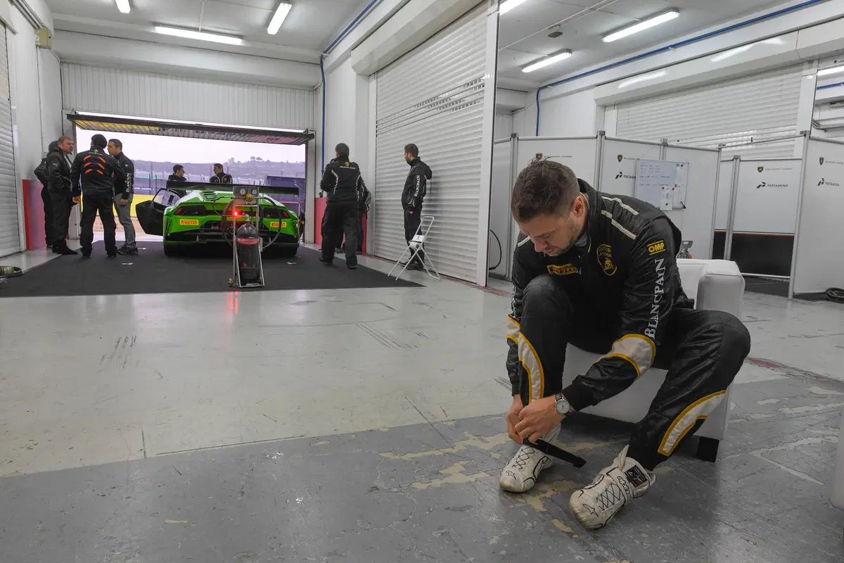 Lamborghini Huracán GT3 [Video prova in pista] (12)