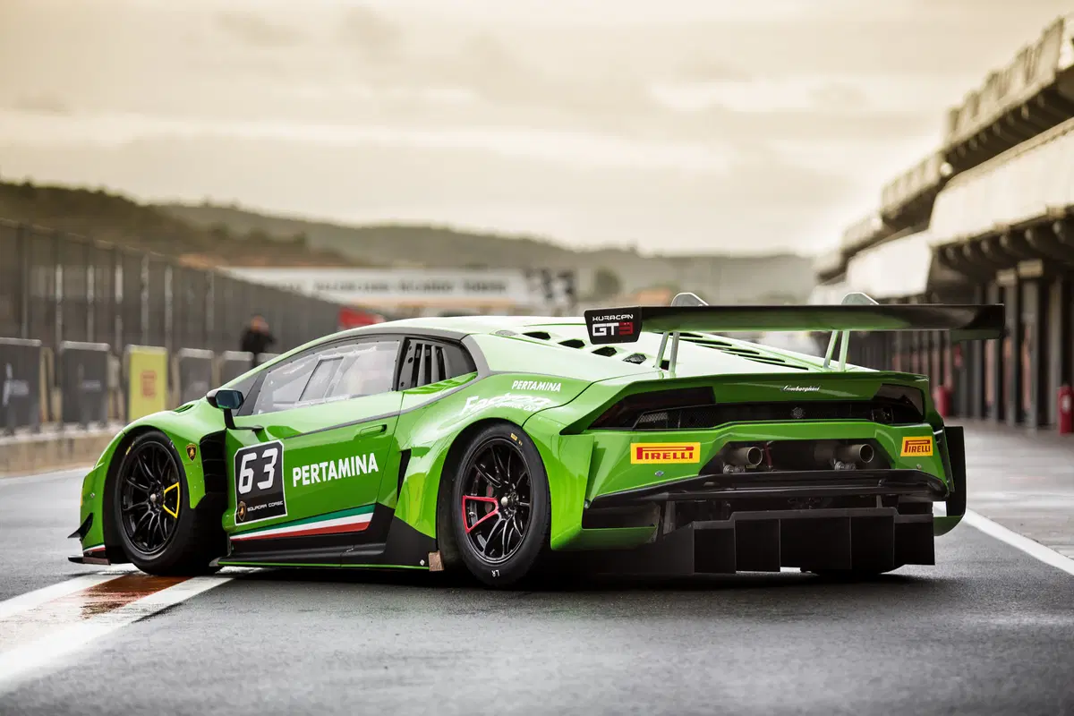 Lamborghini Huracán GT3 [Video prova in pista] (14)