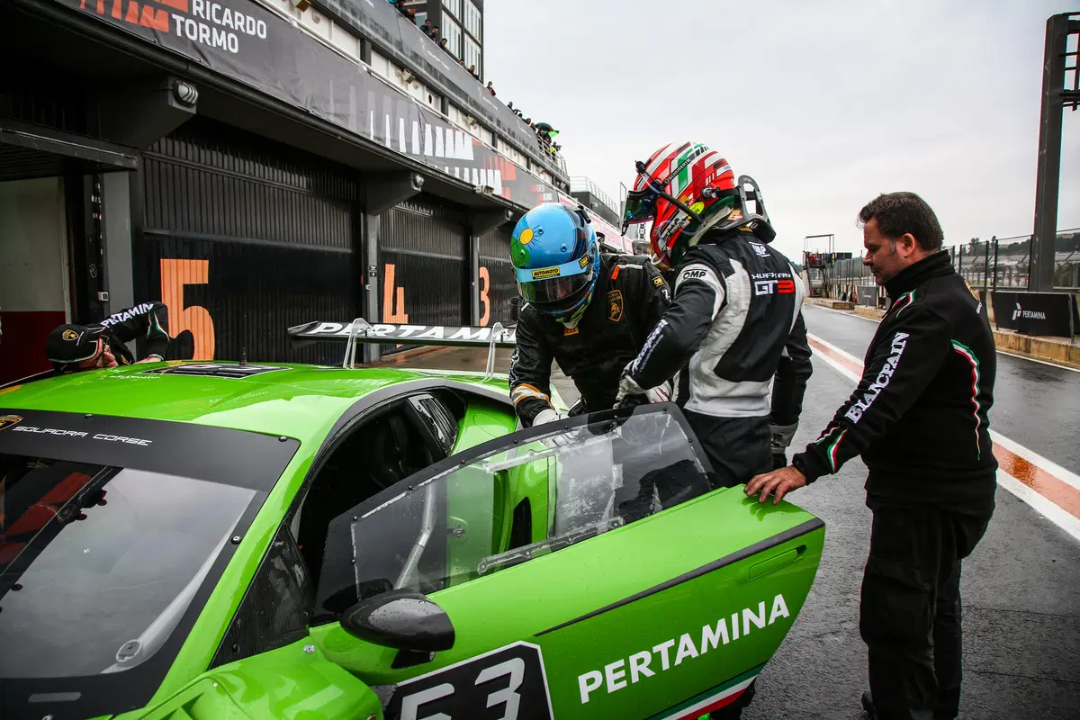 Lamborghini Huracán GT3 [Video prova in pista] (22)