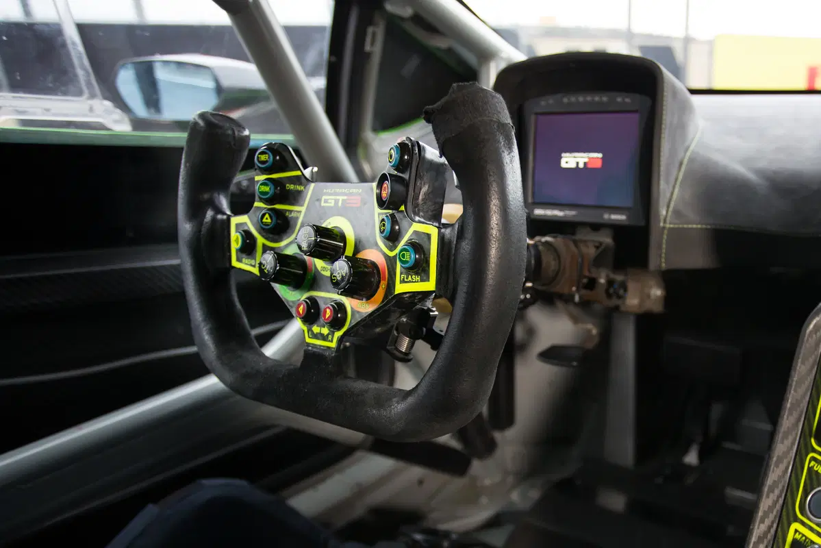 Lamborghini Huracán GT3 [Video prova in pista] (24)