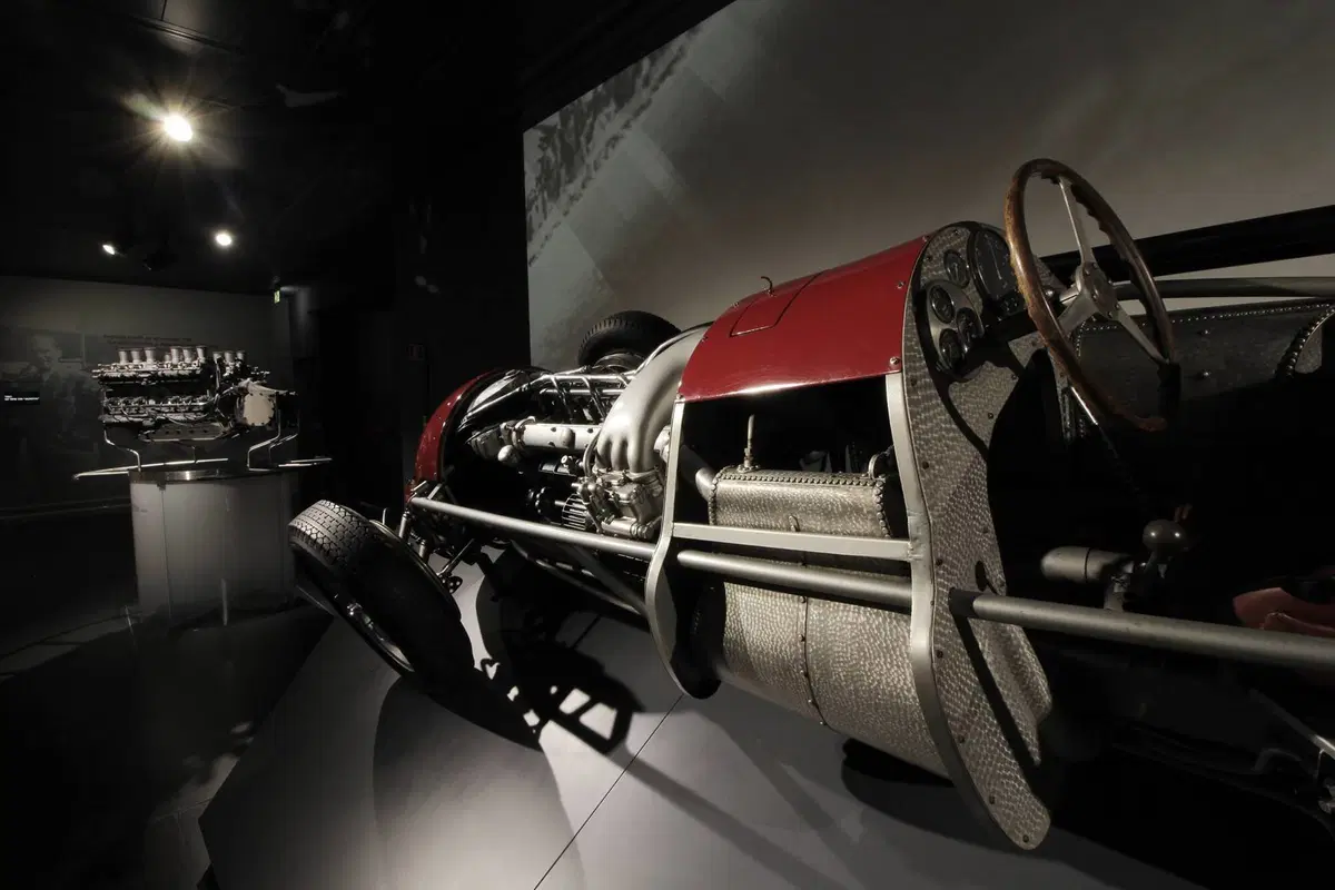 Museo Alfa Romeo: 10 "segreti" da non perdere, dalla 33 Stradale alla 155 DTM (4)