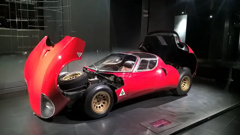 Museo Alfa Romeo: 10 "segreti" da non perdere, dalla 33 Stradale alla 155 DTM