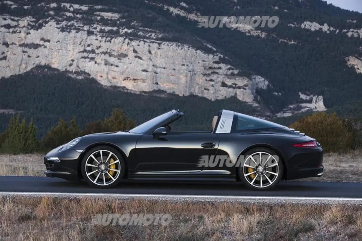 Nuova Porsche 911 Targa: ritorno alle origini (19)