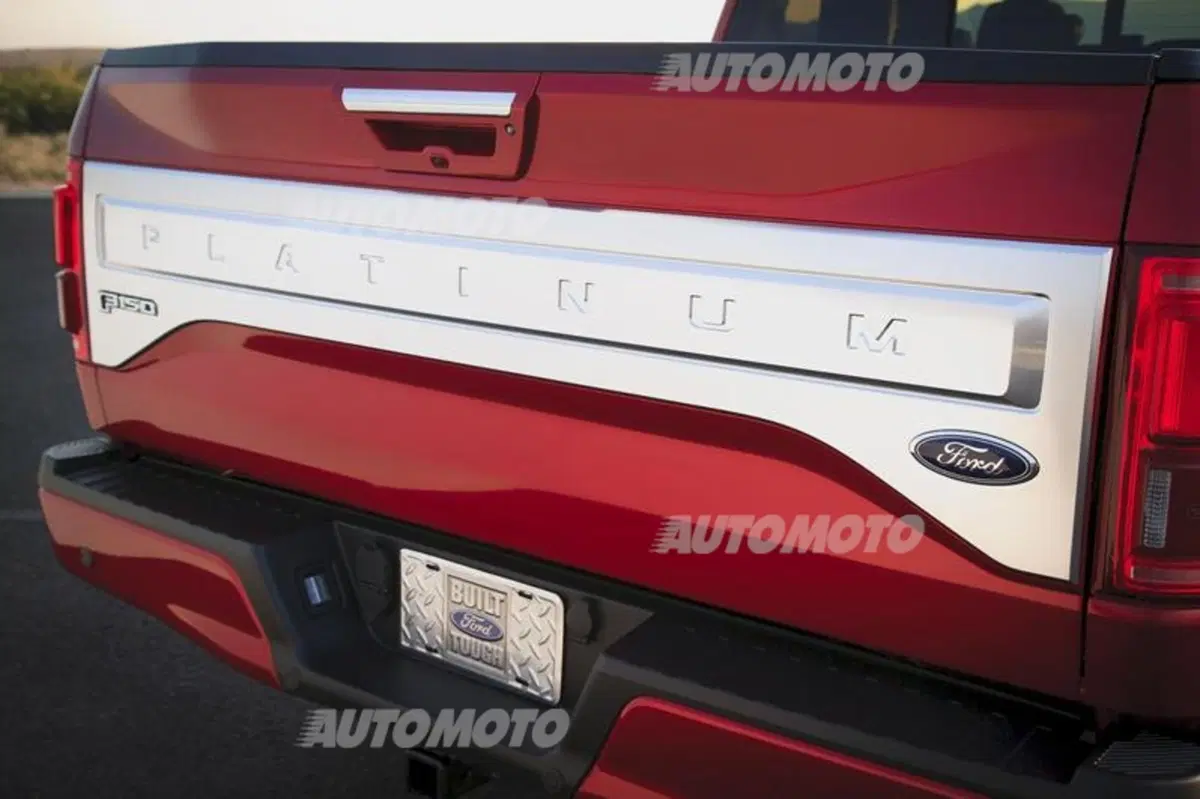 Nuovo Ford F-150: grandi novità per il pick-up più venduto del mondo (25)