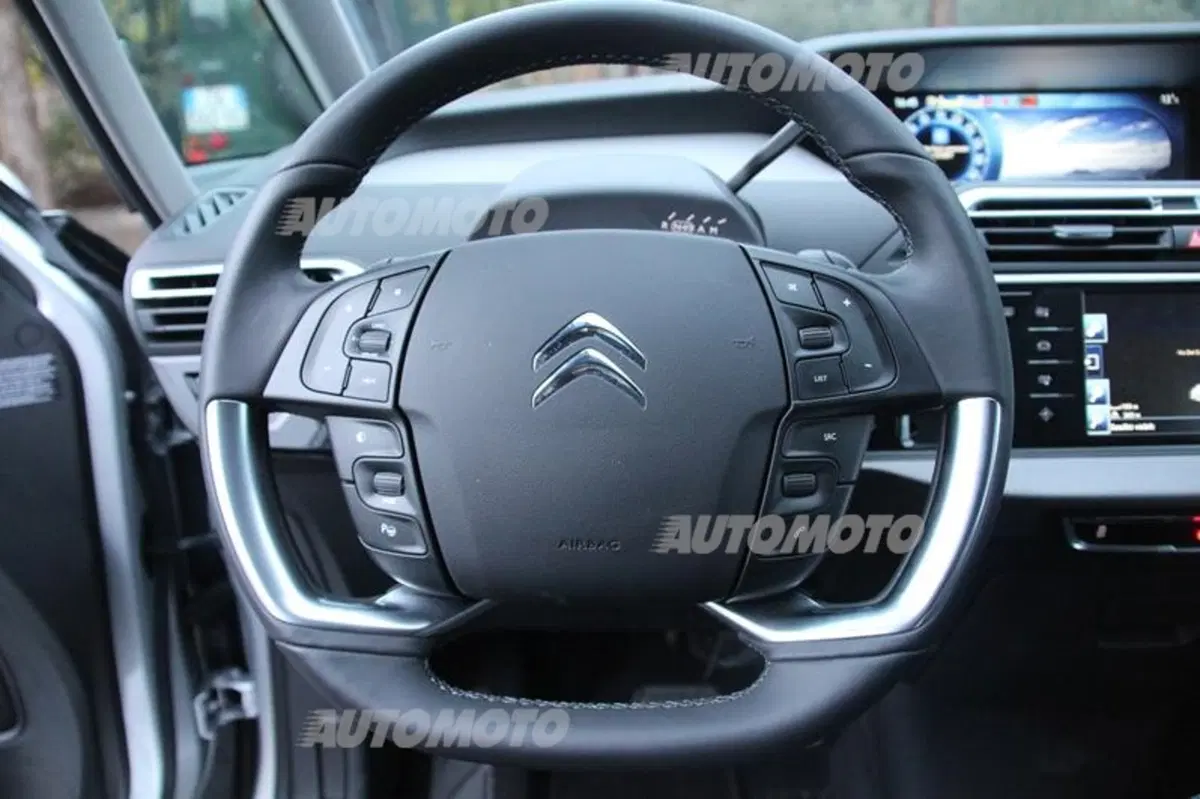 Citroen C4 Picasso 1.6 e-HDi ETG6 (24)