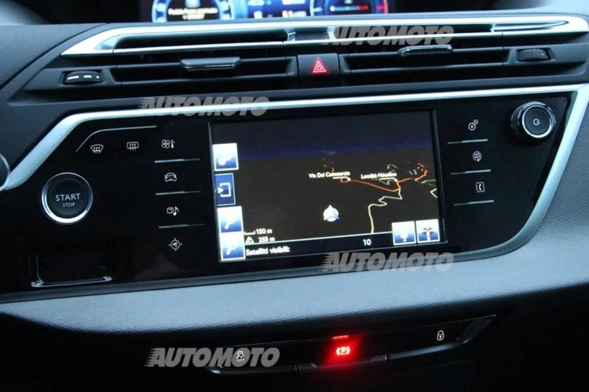 Citroen C4 Picasso 1.6 e-HDi ETG6 (33)