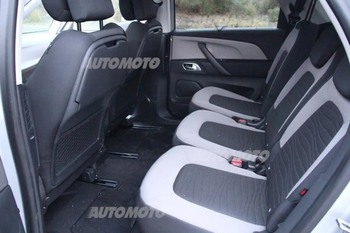 Citroen C4 Picasso 1.6 e-HDi ETG6 (39)