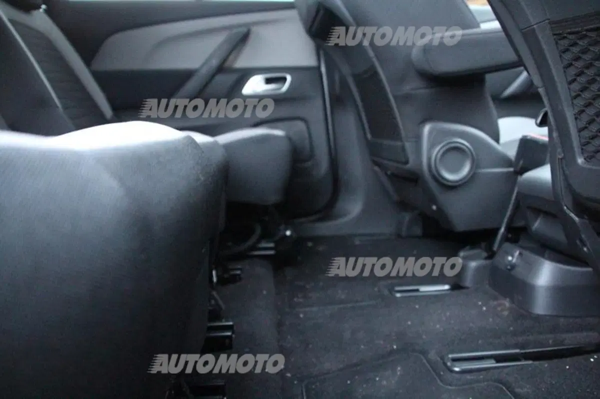 Citroen C4 Picasso 1.6 e-HDi ETG6 (40)