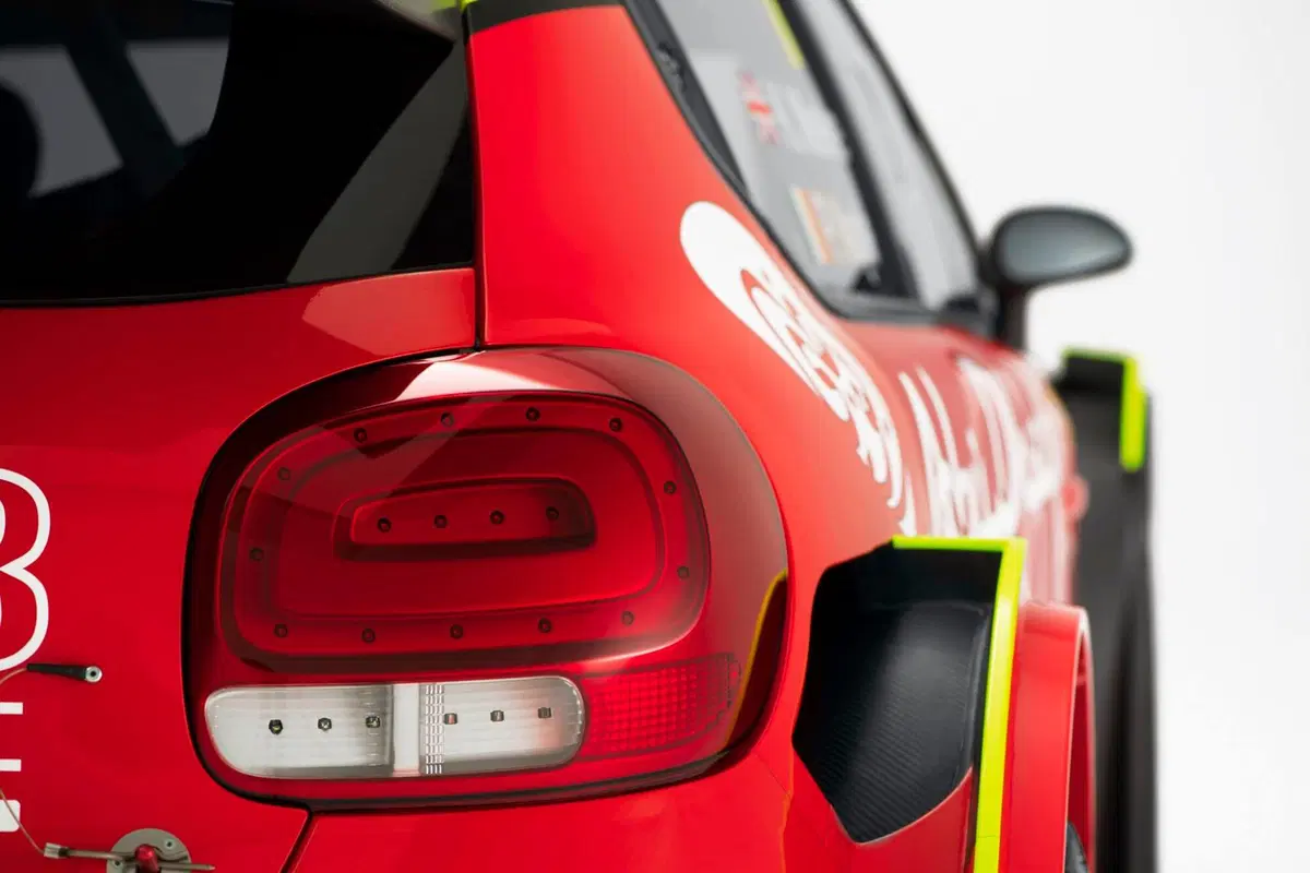 WRC17. Meeke: “La C3 WRC è una Macchina del Tempo!” (7)