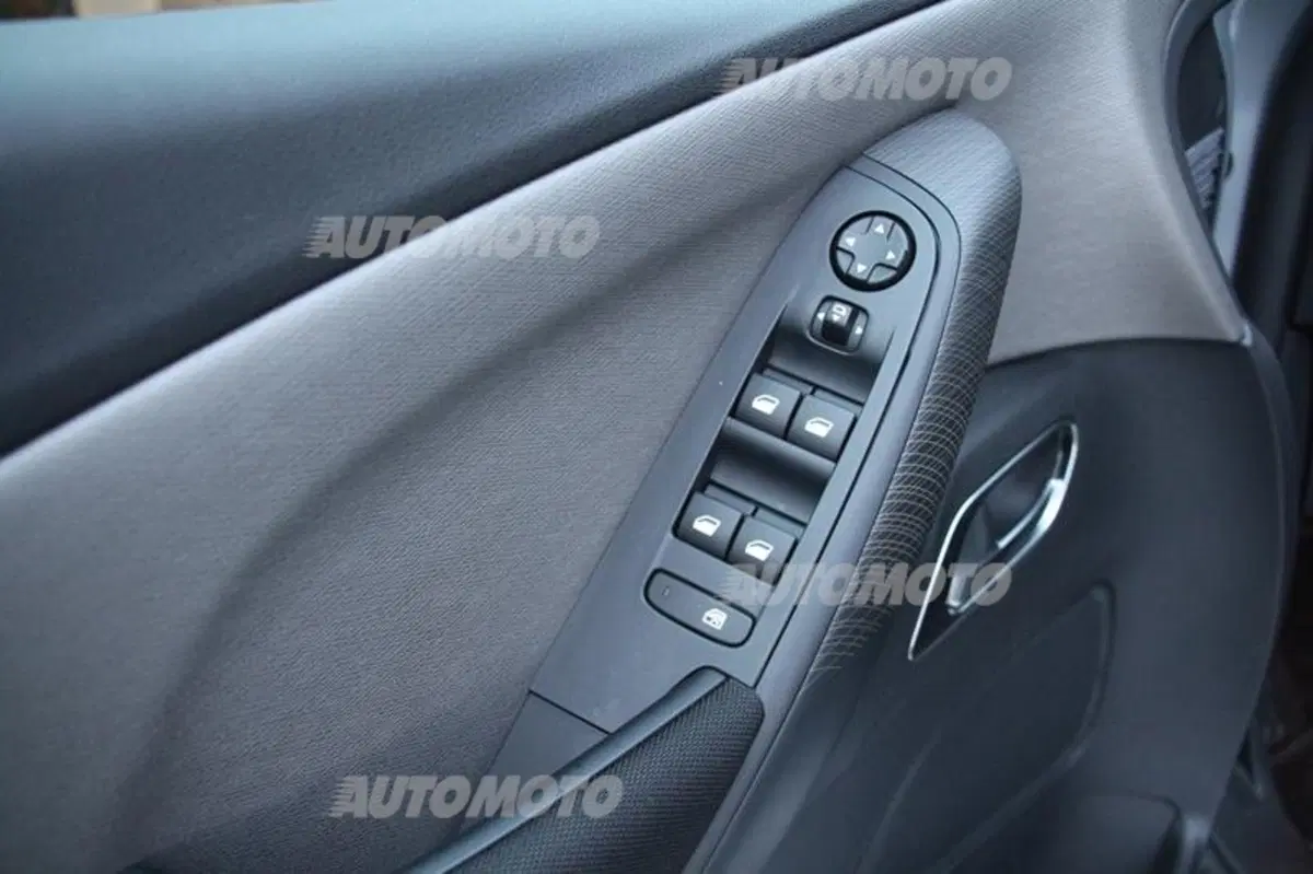 Citroen C4 Picasso 1.6 e-HDi ETG6 (49)