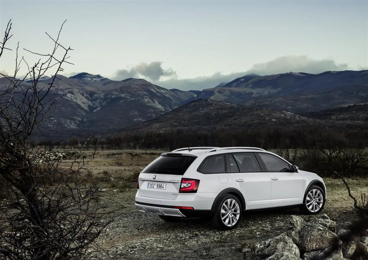Skoda Octavia Scout, facelift e nuove tecnologie (2)