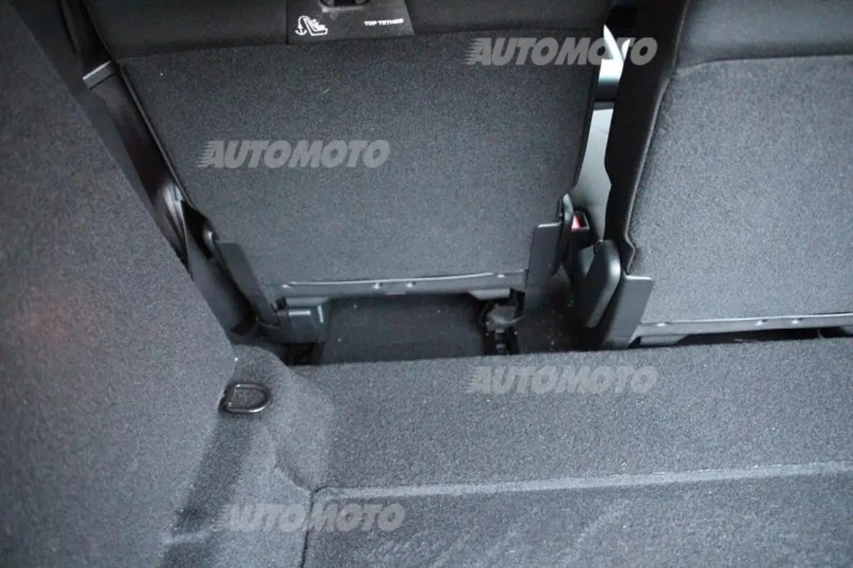 Citroen C4 Picasso 1.6 e-HDi ETG6 (57)