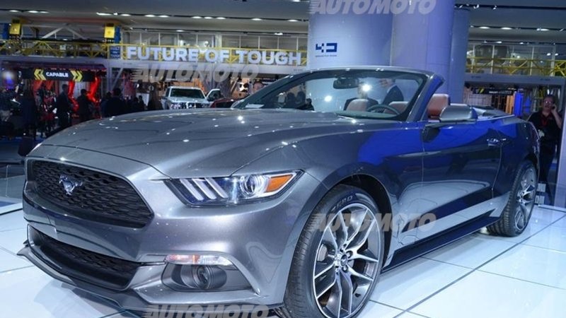 Nuova Ford Mustang Convertible: eccola a Detroit