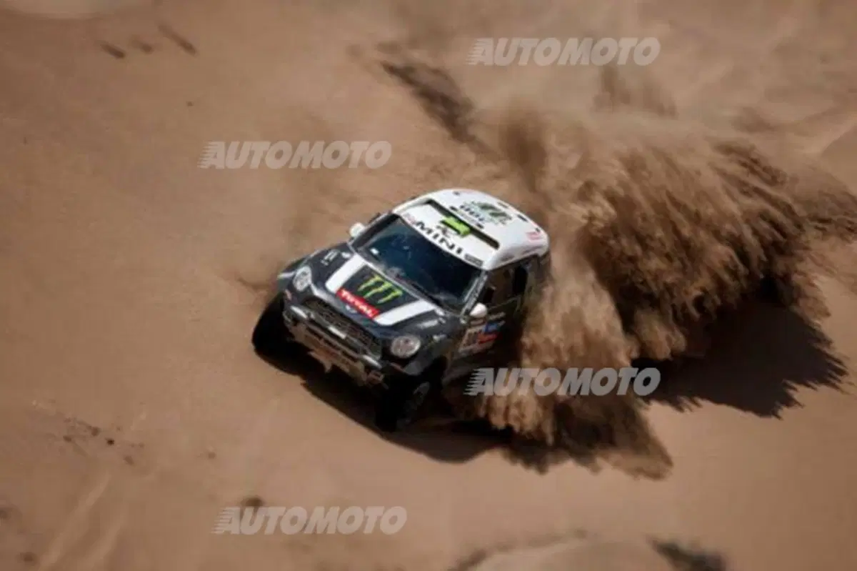 Dakar 2014. Vincono Marc Coma (KTM) e Joan Roma (Mini All4 Racing) (2)