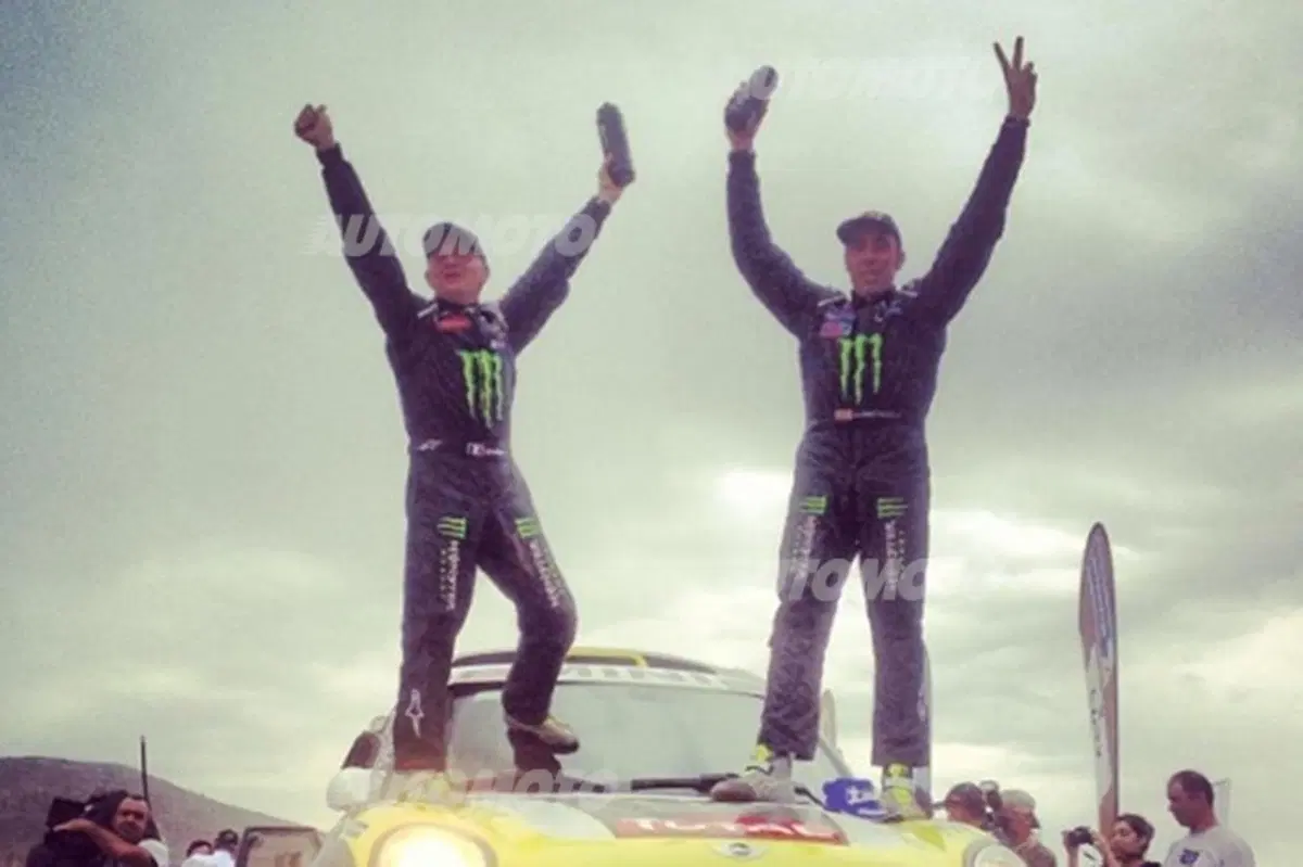 Dakar 2014. Vincono Marc Coma (KTM) e Joan Roma (Mini All4 Racing) (8)