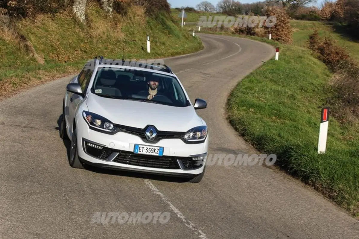 Renault Mégane 1.2 TCe 130 CV (12)